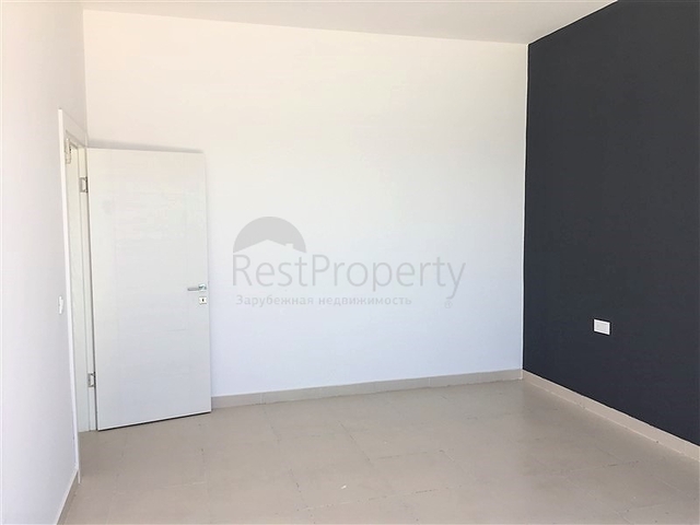 شقة بغرفتي نوم وصالة باطلالة بحرية مباشرة 