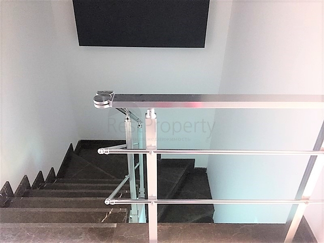 شقة بغرفتي نوم وصالة باطلالة بحرية مباشرة 