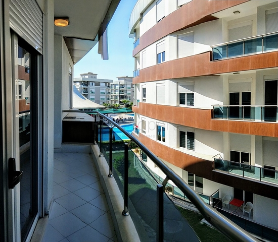 مجمع فاخر في أنطاليا / كونيالتي 400 متر عن البحر فقط 