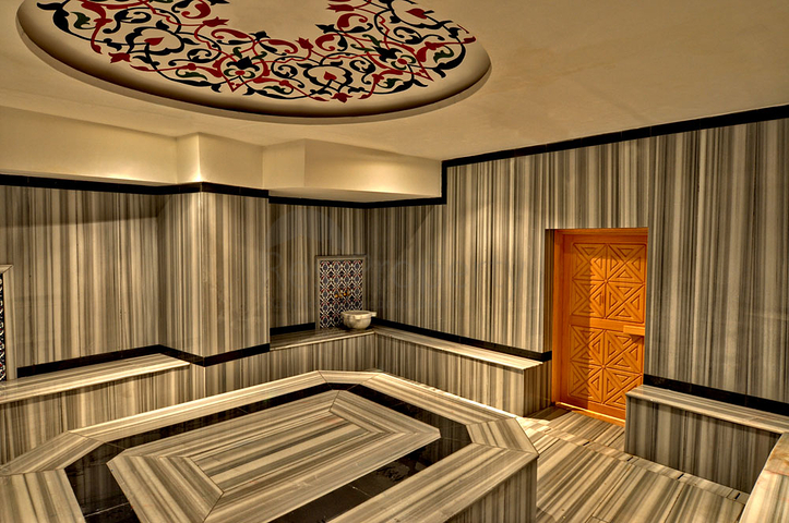 مجمع فاخر في أنطاليا / كونيالتي 400 متر عن البحر فقط 