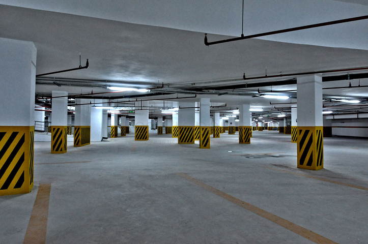 مجمع فاخر في أنطاليا / كونيالتي 400 متر عن البحر فقط 