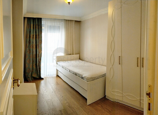 مجمع فاخر في أنطاليا / كونيالتي 400 متر عن البحر فقط 