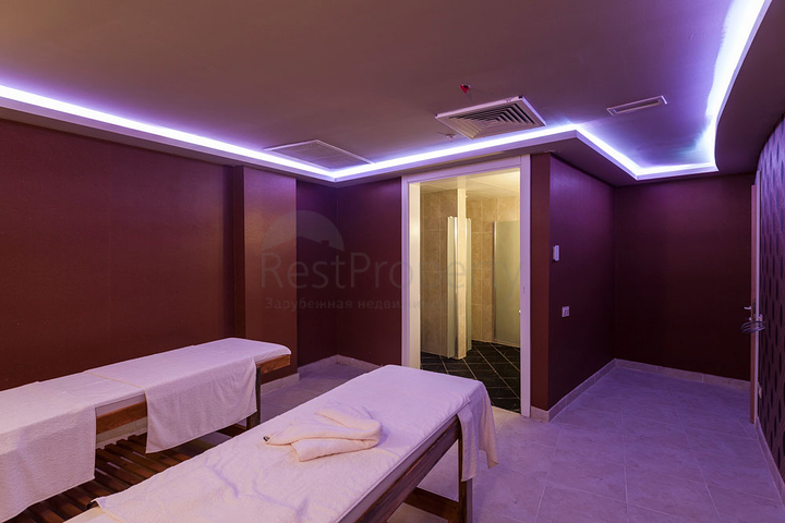 مجمع فاخر في أنطاليا / كونيالتي 400 متر عن البحر فقط 