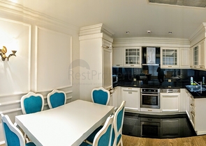 مجمع فاخر في أنطاليا / كونيالتي 400 متر عن البحر فقط 