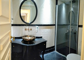 مجمع فاخر في أنطاليا / كونيالتي 400 متر عن البحر فقط 