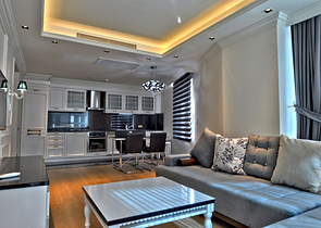 مجمع فاخر في أنطاليا / كونيالتي 400 متر عن البحر فقط 