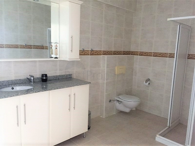 فيلا مستقلة - سبع غرف وصالة - مسبح خاص واطلالة بحر في كارجي جاك / الانيا 