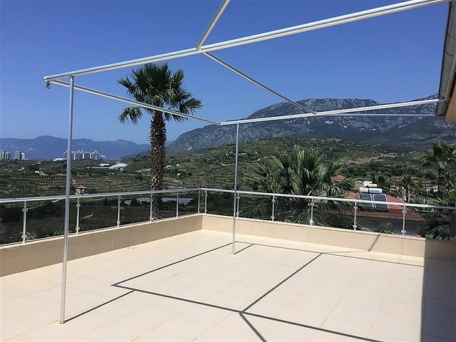 فيلا مستقلة - سبع غرف وصالة - مسبح خاص واطلالة بحر في كارجي جاك / الانيا 