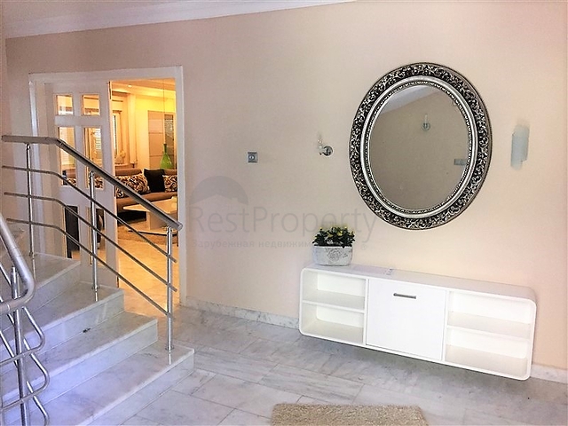 فيلا مستقلة - سبع غرف وصالة - مسبح خاص واطلالة بحر في كارجي جاك / الانيا 