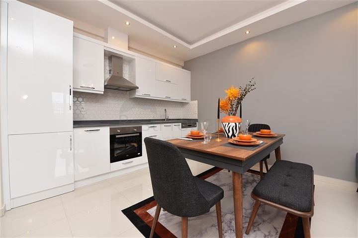 شقق بتصاميم ومساحات مختلفة ضمن مجمع خمس نجوم في كارجي جاك / الانيا 