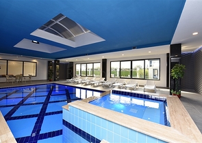 شقق بتصاميم ومساحات مختلفة ضمن مجمع خمس نجوم في كارجي جاك / الانيا 