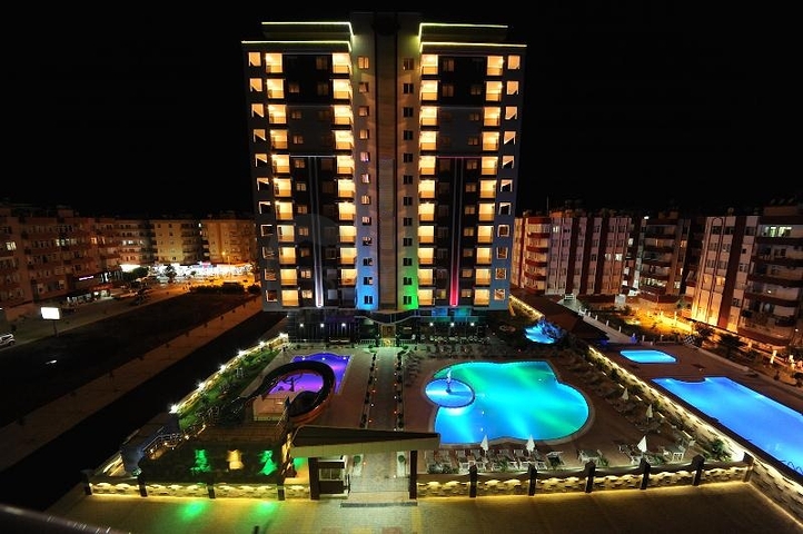 مجمع حديث في منطقة محمودلار - ألانيا