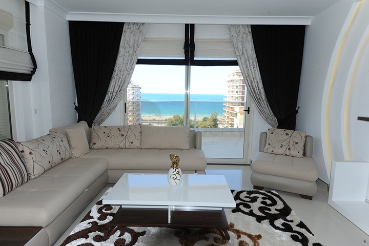 مجمع حديث في منطقة محمودلار - ألانيا