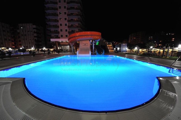 مجمع حديث في منطقة محمودلار - ألانيا