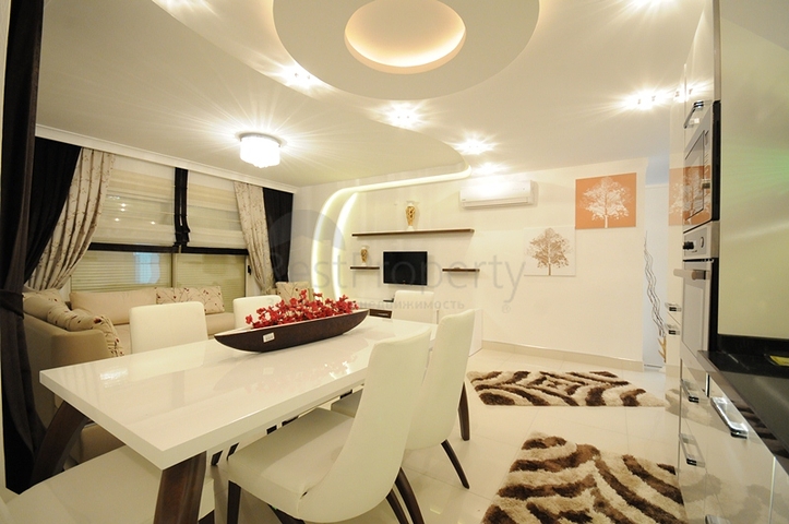 مجمع حديث في منطقة محمودلار - ألانيا