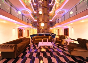 مجمع حديث في منطقة محمودلار - ألانيا