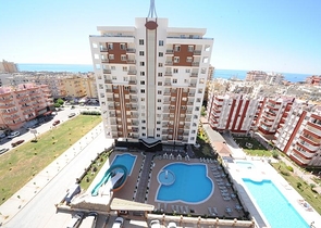 مجمع حديث في منطقة محمودلار - ألانيا