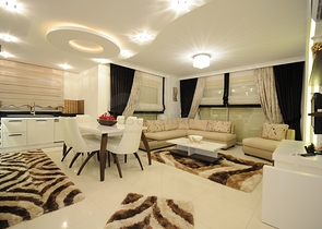 مجمع حديث في منطقة محمودلار - ألانيا