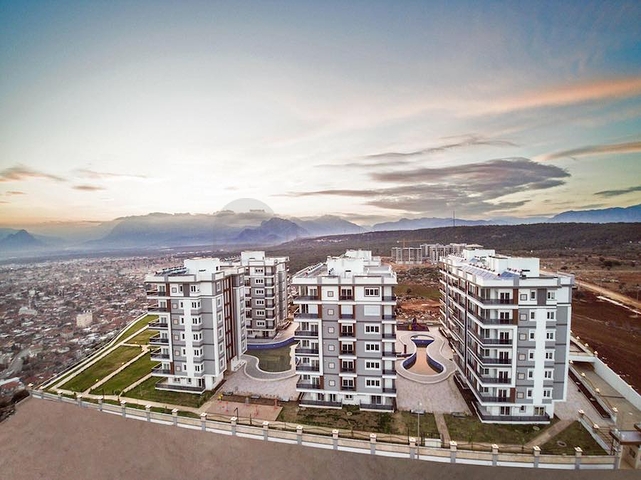 مشروع راقى بإطلالة بانورامية على أنطاليا بأكملها