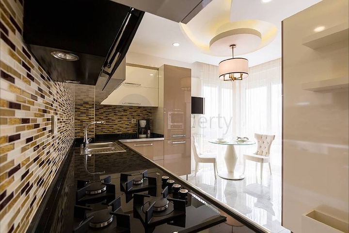 مشروع راقى بإطلالة بانورامية على أنطاليا بأكملها