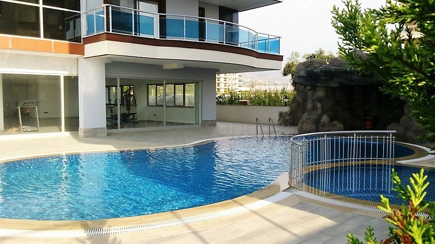 شقة على البحر مباشرة في كاستل / الانيا 