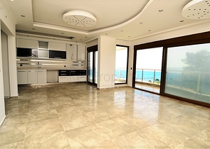 شقة على البحر مباشرة في كاستل / الانيا 