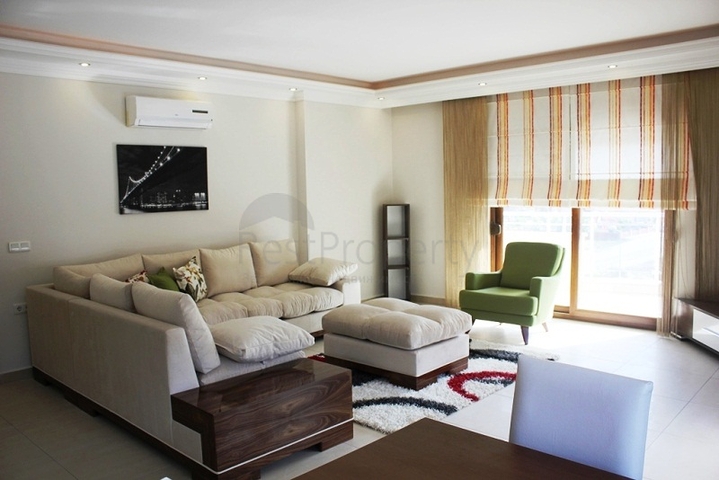 شقق مختلفة ضمن مجمع في وسط ومركز المدينة 