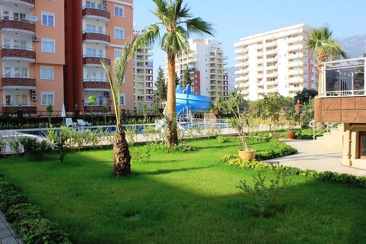 شقق مختلفة ضمن مجمع في وسط ومركز المدينة 