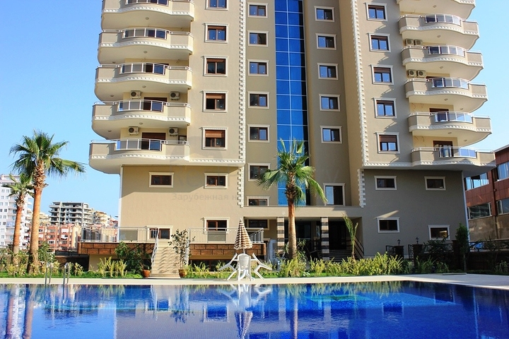 شقق مختلفة ضمن مجمع في وسط ومركز المدينة 