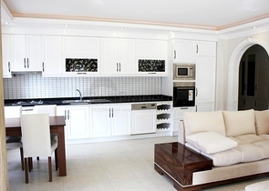 شقق مختلفة ضمن مجمع في وسط ومركز المدينة 