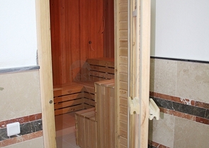 شقق مختلفة ضمن مجمع في وسط ومركز المدينة 