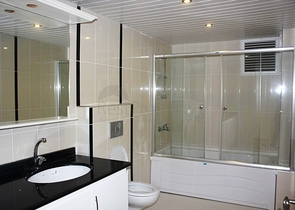 شقق مختلفة ضمن مجمع في وسط ومركز المدينة 