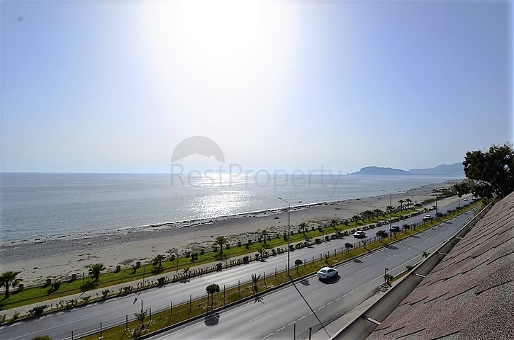 شقة واسعة على البحر مباشرة في الانيا / كاستل