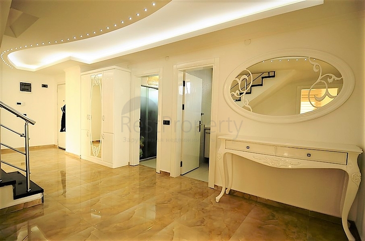 شقة واسعة على البحر مباشرة في الانيا / كاستل