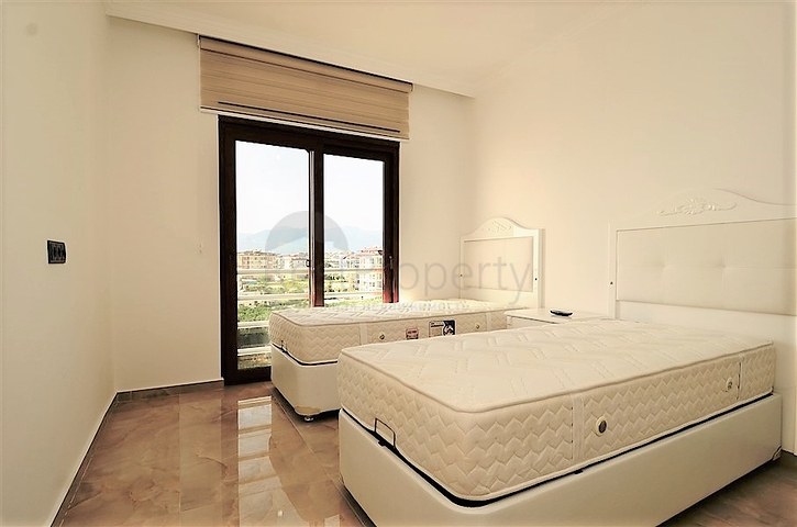 شقة واسعة على البحر مباشرة في الانيا / كاستل