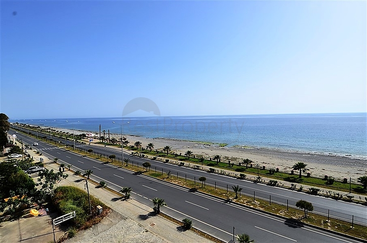 شقة واسعة على البحر مباشرة في الانيا / كاستل