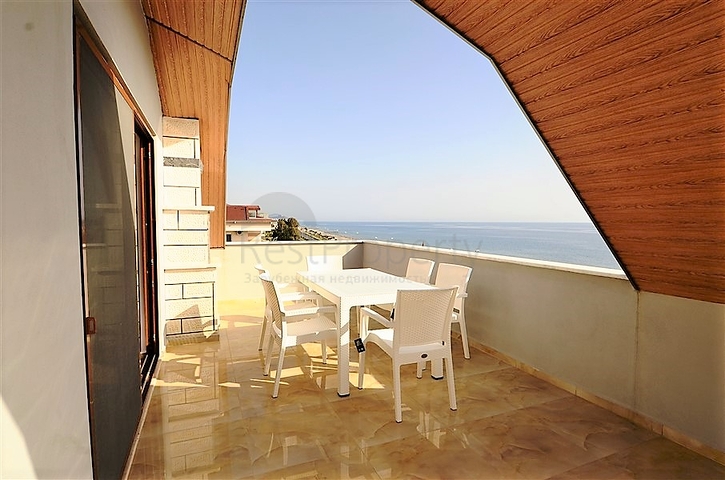 شقة واسعة على البحر مباشرة في الانيا / كاستل