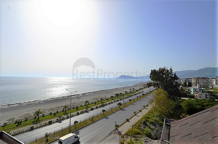 شقة واسعة على البحر مباشرة في الانيا / كاستل