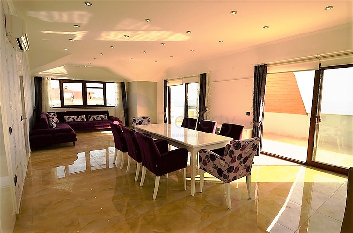 شقة واسعة على البحر مباشرة في الانيا / كاستل