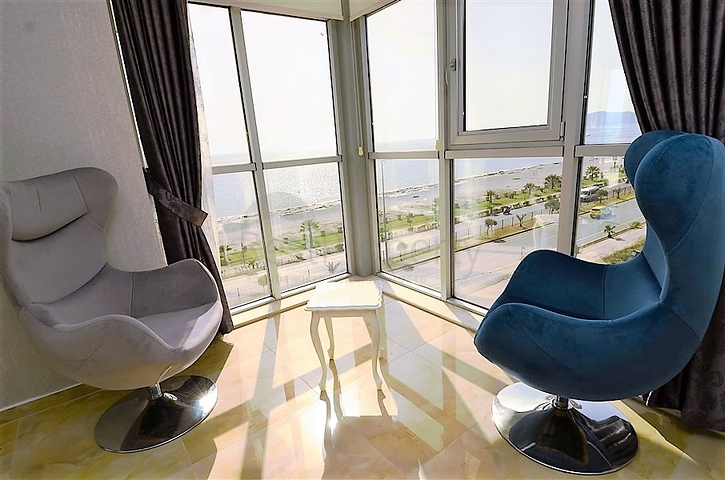 شقة واسعة على البحر مباشرة في الانيا / كاستل