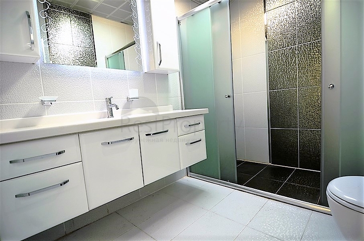 شقة واسعة على البحر مباشرة في الانيا / كاستل