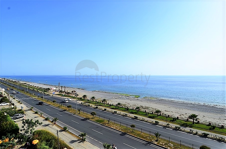 شقة واسعة على البحر مباشرة في الانيا / كاستل