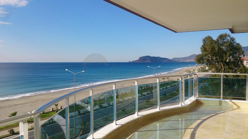 شقة واسعة على البحر مباشرة في الانيا / كاستل