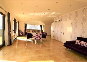 شقة واسعة على البحر مباشرة في الانيا / كاستل