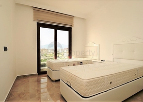 شقة واسعة على البحر مباشرة في الانيا / كاستل