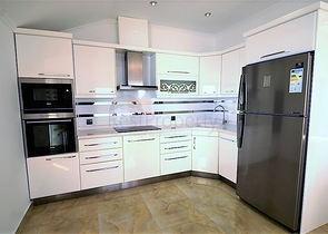 شقة واسعة على البحر مباشرة في الانيا / كاستل