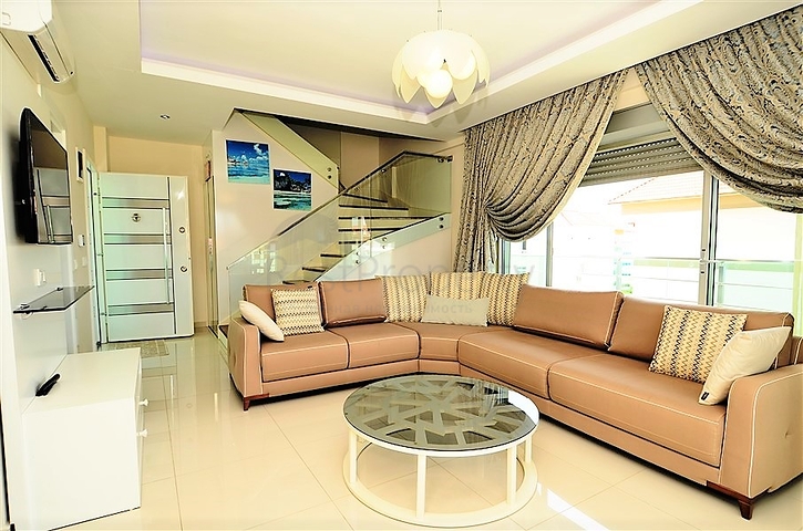 شقة دوبلكس في الانيا / كاستل