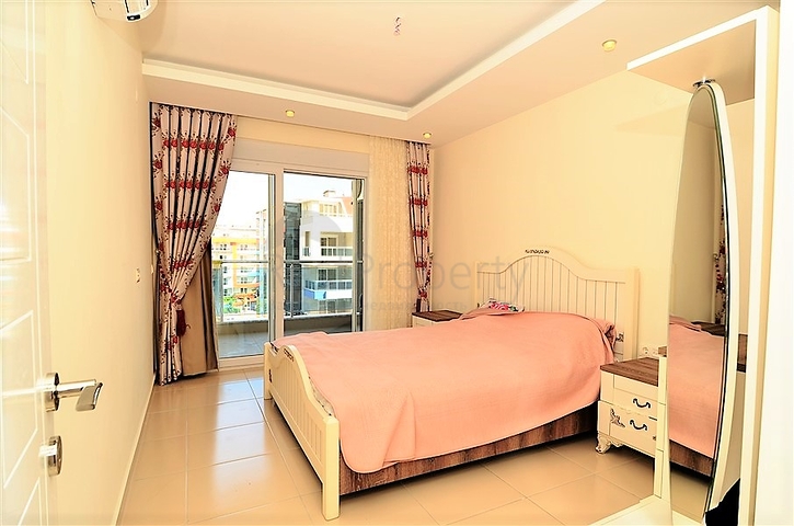 شقة دوبلكس بثلاث غرف نوم وصالة في كاستيل / الانيا 