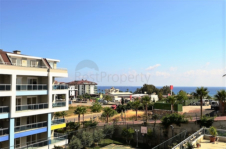 شقة دوبلكس بثلاث غرف نوم وصالة في كاستيل / الانيا 