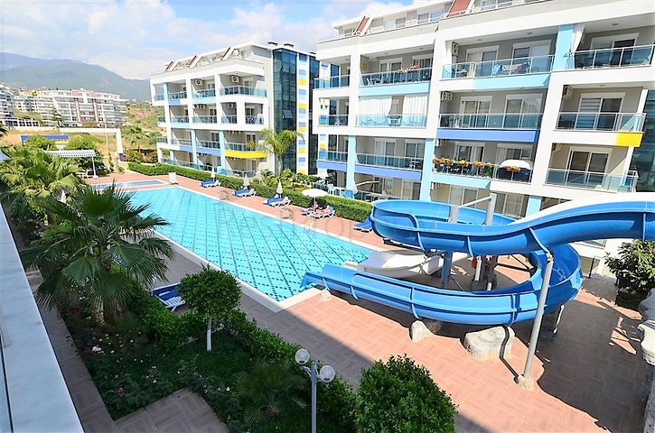 شقة دوبلكس بثلاث غرف نوم وصالة في كاستيل / الانيا 